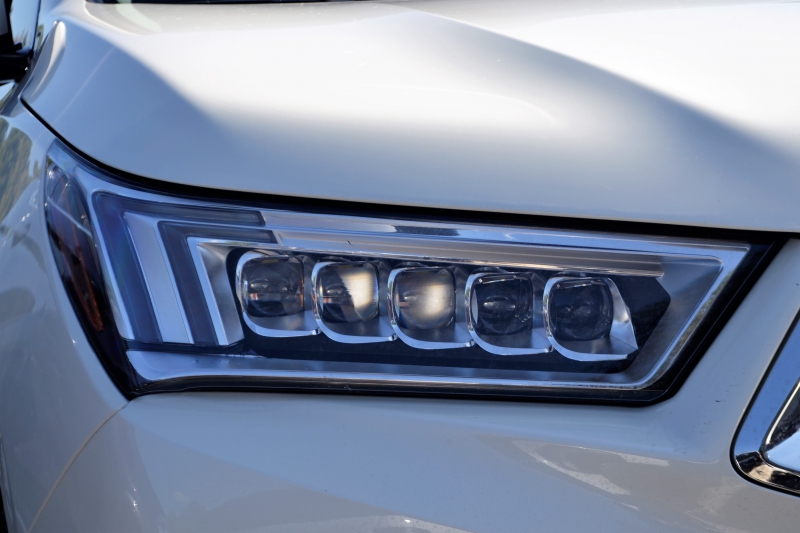 concession-auto-RAMATUELLE-min_acura-headlamp-2834131